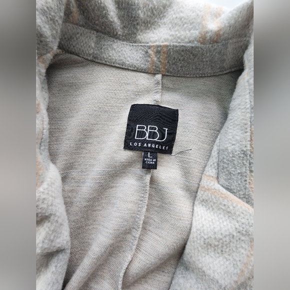 Plaid Jacket - Picture 2 of 4